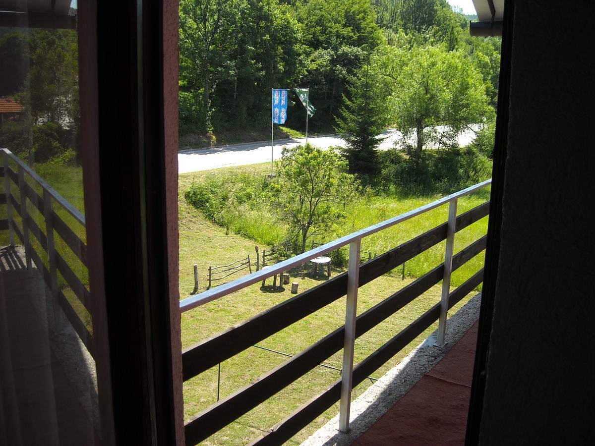 Motel Sretno Good Luck Trnovo Eksteriør bilde